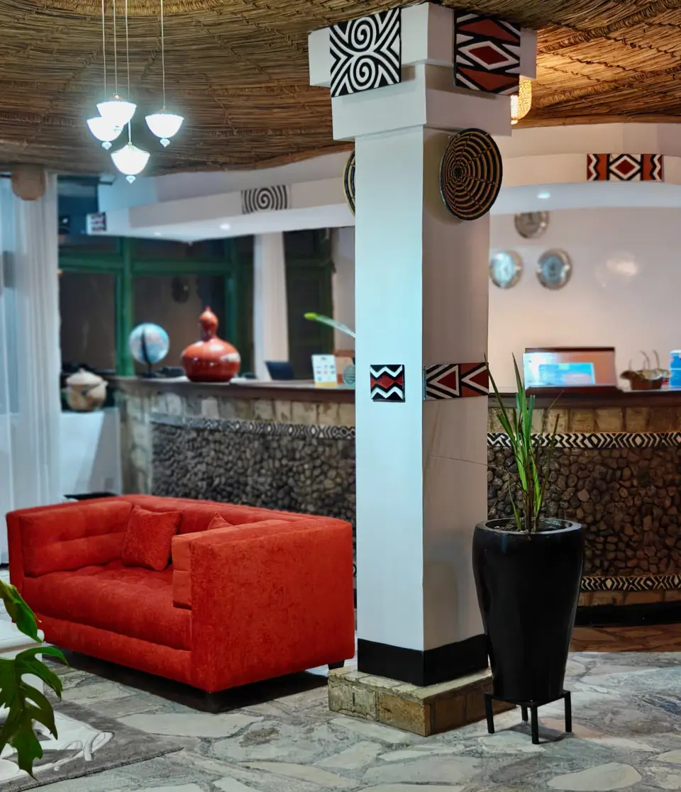 Lobby and lounge 4