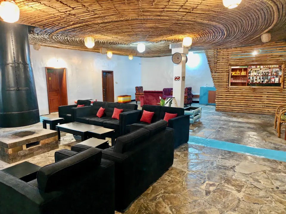 Lobby and lounge 5