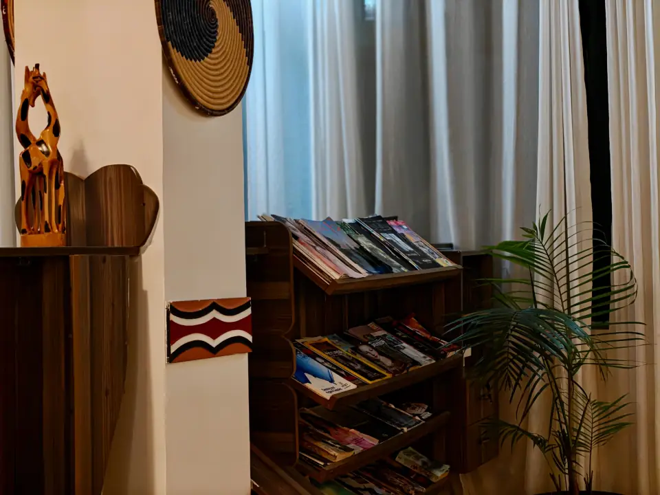 Lobby and lounge 10